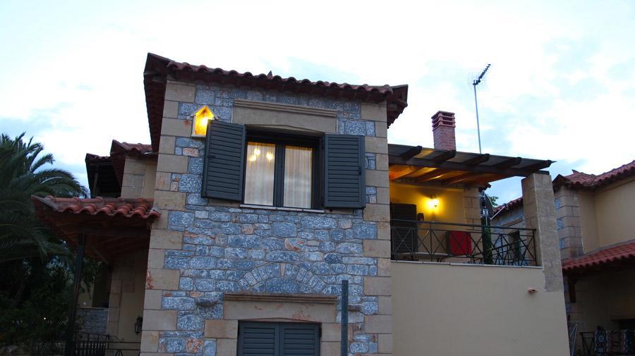 Finikes Apartments Stoúpa Esterno foto